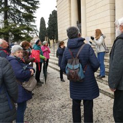 P1180510    Antonella Bertoldi, del Cai d'argento, presenta il programma della mattinata.